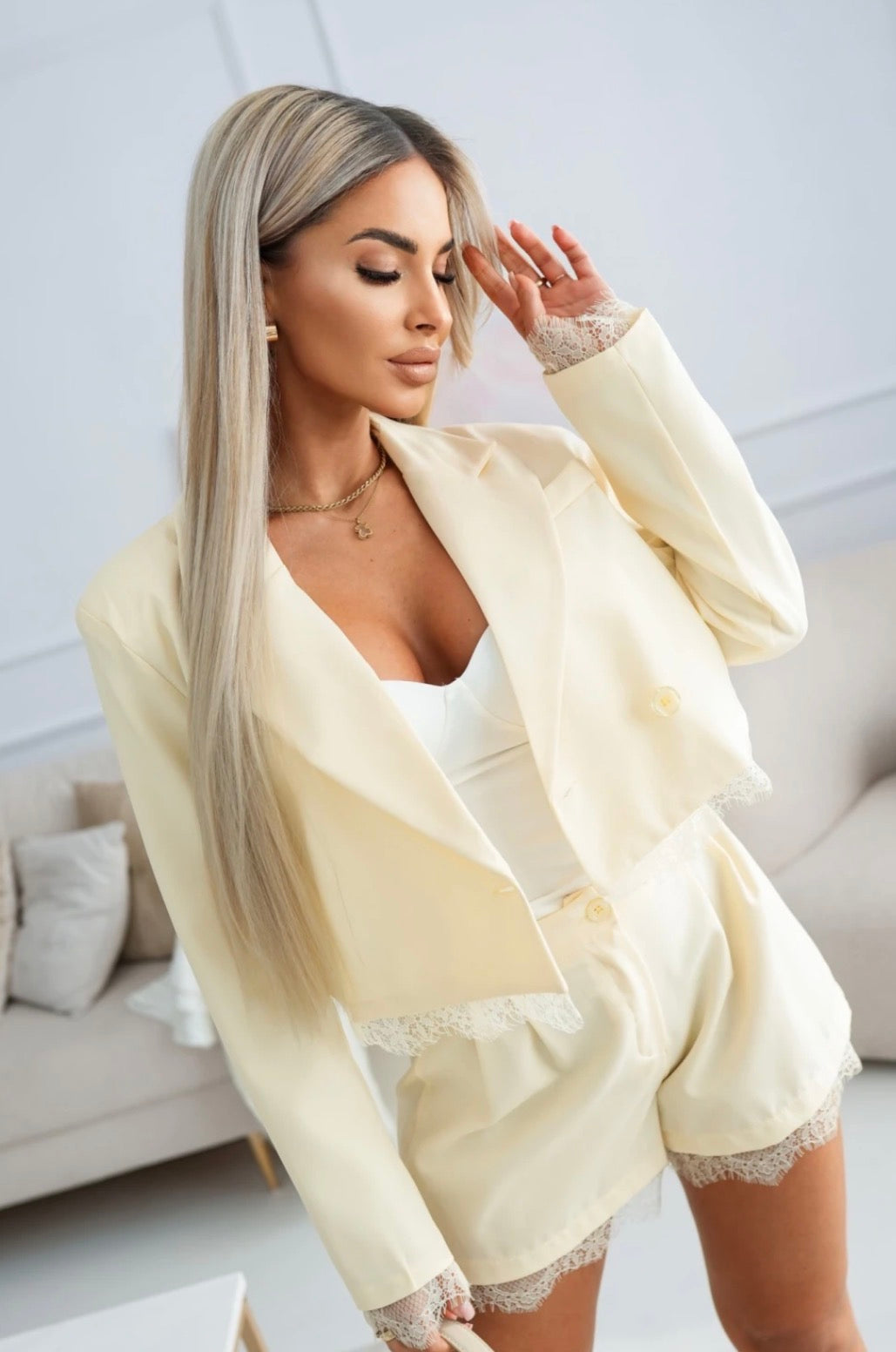 Vireya set – Light yellow